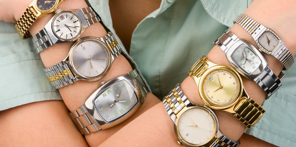 Na které ruce nosit hodinky? Na levé nebo pravé? Muži vs. ženy?