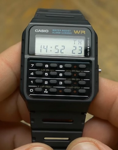 Casio CA53W s kalkulačkou