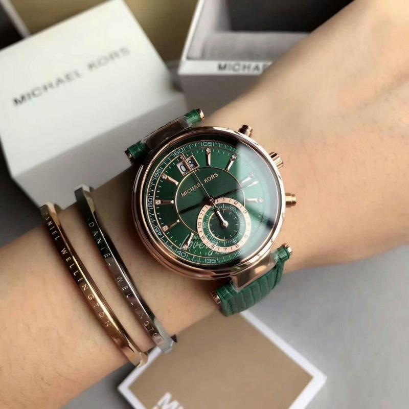 Analogové zelné hodinky